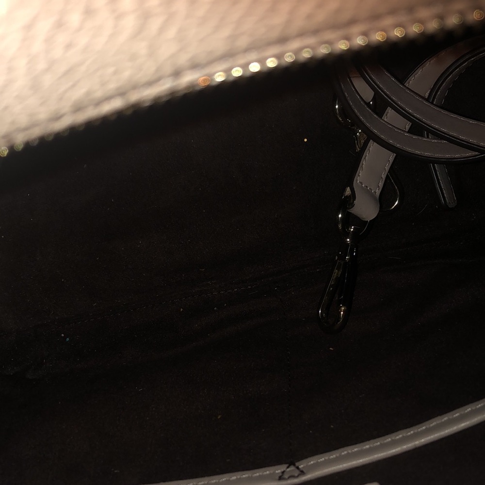 Authentic Micheal Kors Purse mint condition! - Picture 4 of 4